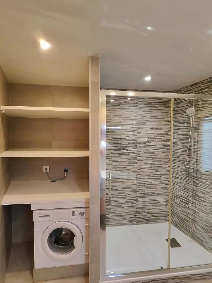 סנט אדריה דה בסוס Family Apartment Besos ספרד